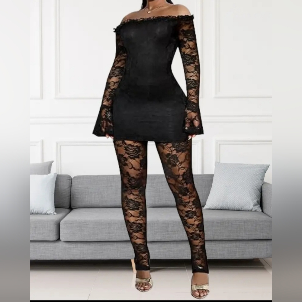 Black 2pc Lace pantset Size XXL (EQUALS SIZE 14-16)